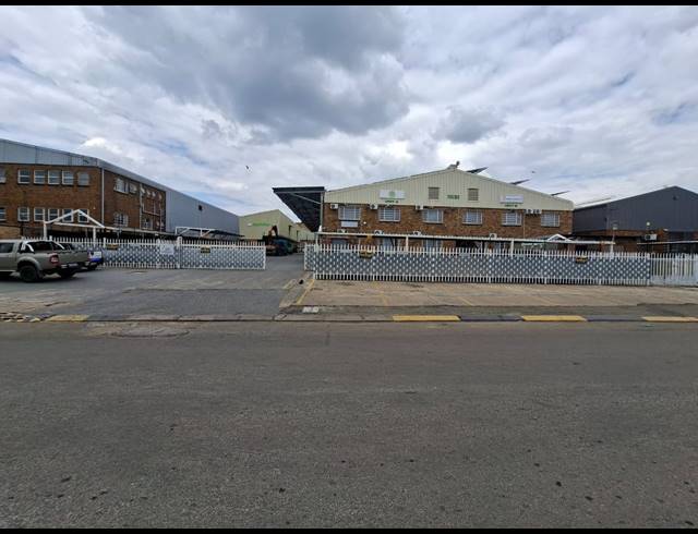 4,000M² WAREHOUSE FOR SALE IN ANDERBOLT